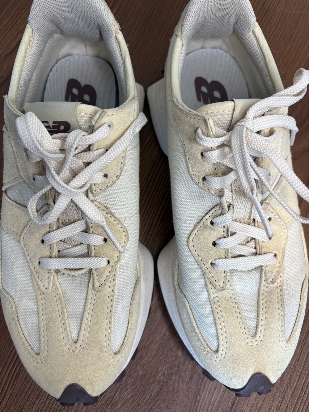 New Balance Women’s  327 Suede Sneakers Lug Sole size 7 - Picture 8 of 11